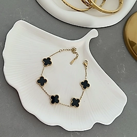 Marka Model Siyah Yonca Çelik Bileklik