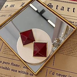 Bordo Prizma Kare Küpe