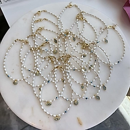 Beyaz Boncuk Charmlı Halhal