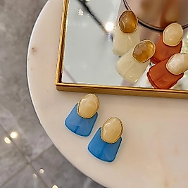 Mavi Taşlı Marka Model Küpe